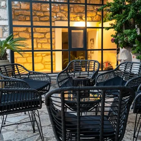 וילה Carpe Diem Corinthian 2