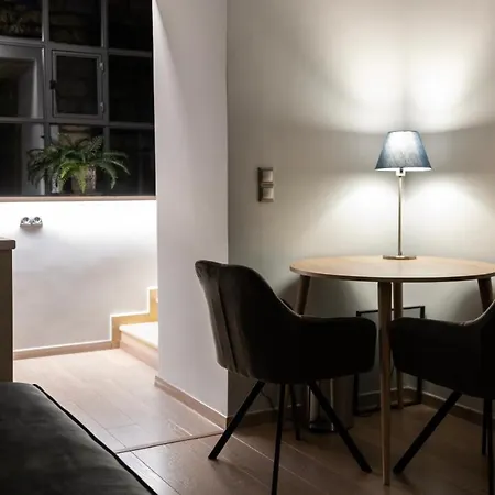 Carpe Diem Corinthian 2 * Krines