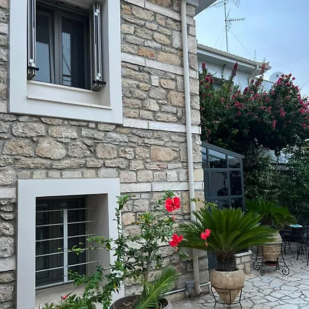 Carpe Diem Corinthian 2 *