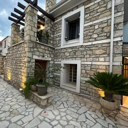 וילה Carpe Diem Corinthian 2 Krines