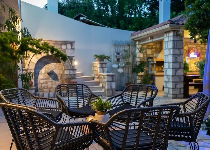 Carpe Diem Corinthian 2 Villa