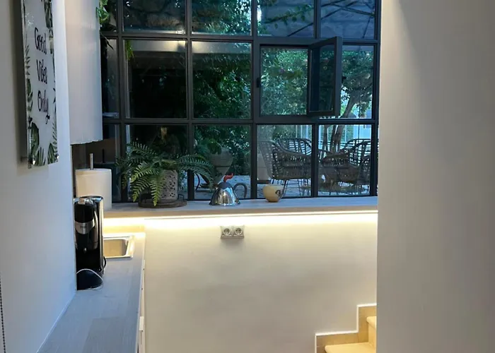 Carpe Diem Corinthian 2 Krines