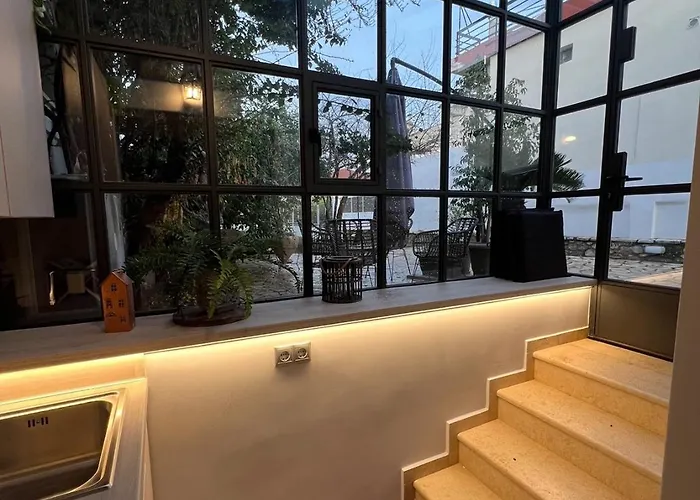 Carpe Diem Corinthian 2 * Krines